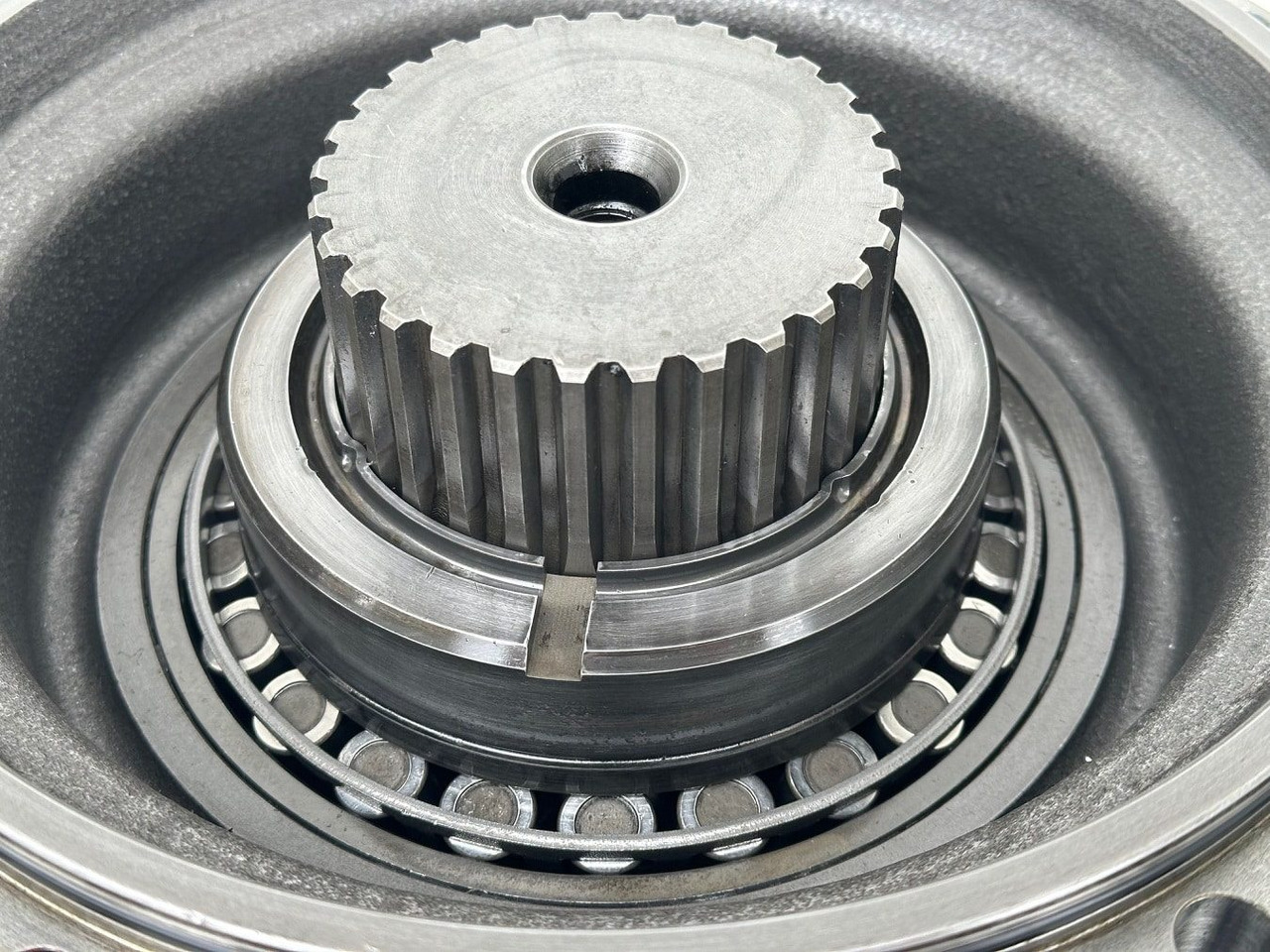 Поворотный редуктор для Строительной техники Liebherr Abtriebswellengehäuse ID-Nr.90018934 mit Abtriebswelle ID-Nr.90204999. SAT275/260 - SAT275/261 - SAT275/266 - SAT275/289. #08851#01696#: фото 8 Поворотный редуктор для Строительной техники Liebherr Abtriebswellengehäuse ID-Nr.90018934 mit Abtriebswelle ID-Nr.90204999. SAT275/260 - SAT275/261 - SAT275/266 - SAT275/289. #08851#01696#: фото 8