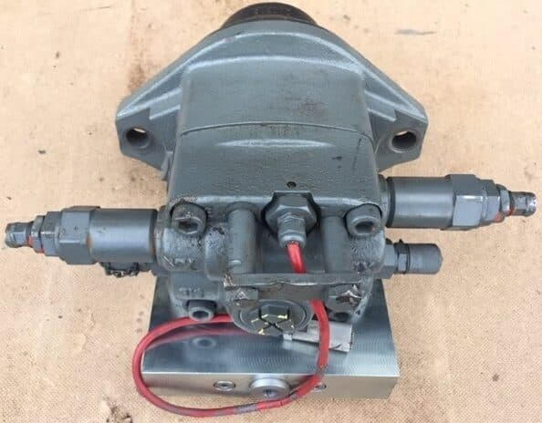 Liebherr Hydraulikeinbaumotor FMF045 and Dämpfungsventil DV22. ID-Nr.10137481 - ID-Nr.10152486 - ID-Nr.11369615 and ID-Nr.10151323 - Гидравлический мотор для Гусеничных экскаваторов: фото 2 Liebherr Hydraulikeinbaumotor FMF045 and Dämpfungsventil DV22. ID-Nr.10137481 - ID-Nr.10152486 - ID-Nr.11369615 and ID-Nr.10151323 - Гидравлический мотор для Гусеничных экскаваторов: фото 2