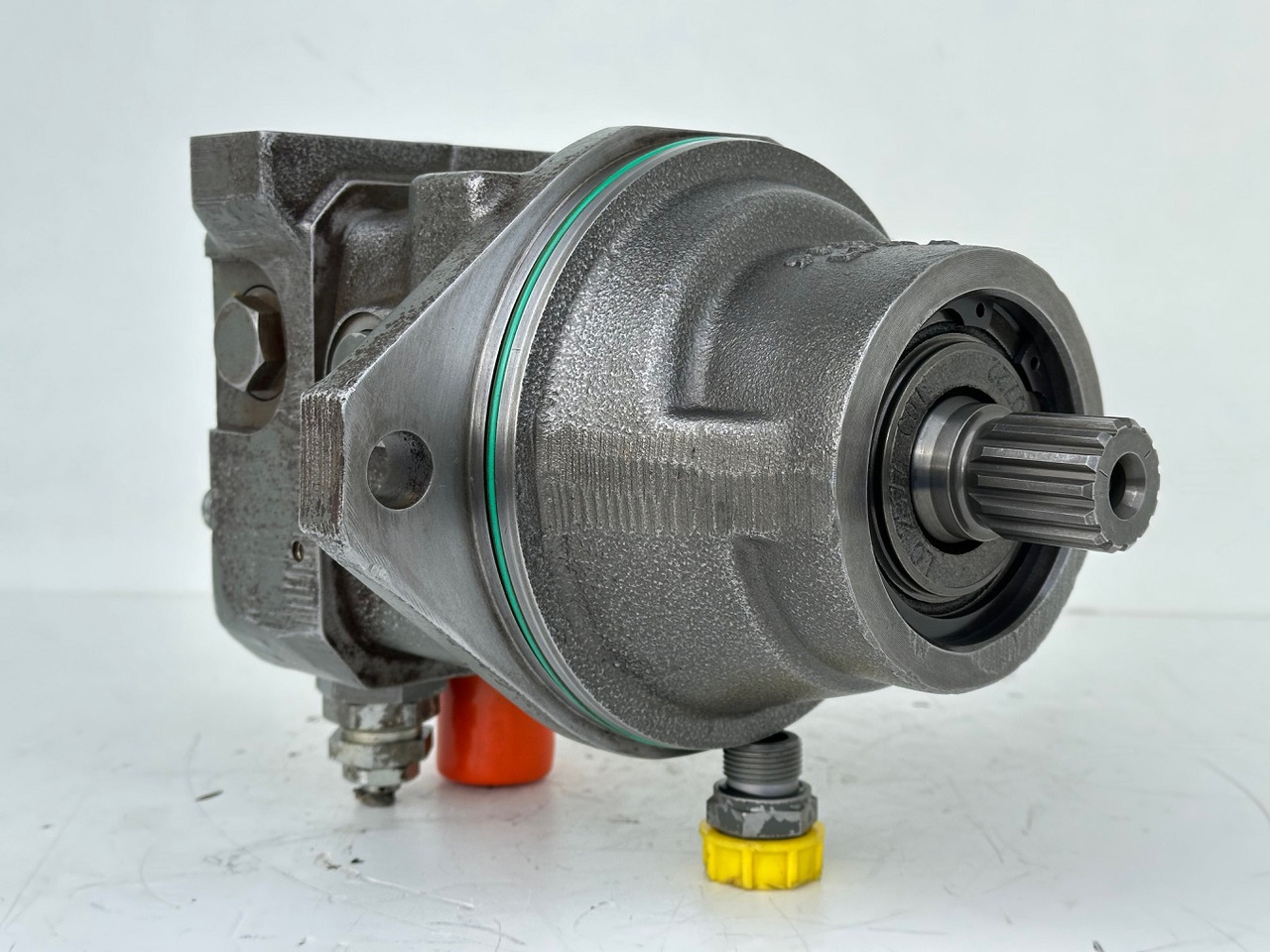 Liebherr Hydraulikeinbaumotor Typ:FMF045. ID-Nr.9075181 - ID-Nr.10125041 - ID-Nr.10125043. A309, A311, A312, A314, A316, A900, A904, A918, R313, R317, R900, R904. #10125043.39905# - Гидравлический мотор для Гусеничных экскаваторов: фото 2 Liebherr Hydraulikeinbaumotor Typ:FMF045. ID-Nr.9075181 - ID-Nr.10125041 - ID-Nr.10125043. A309, A311, A312, A314, A316, A900, A904, A918, R313, R317, R900, R904. #10125043.39905# - Гидравлический мотор для Гусеничных экскаваторов: фото 2