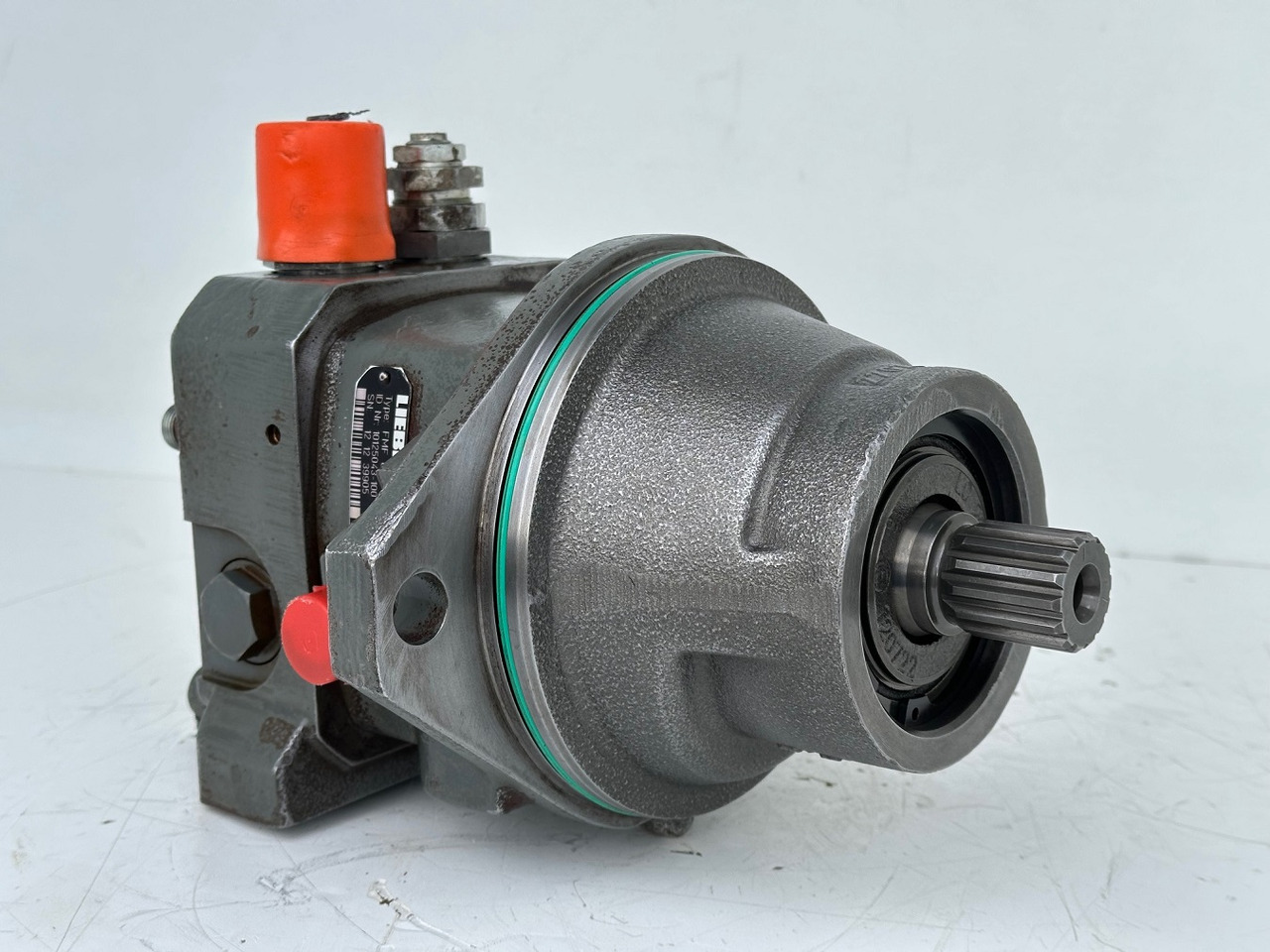 Liebherr Hydraulikeinbaumotor Typ:FMF045. ID-Nr.9075181 - ID-Nr.10125041 - ID-Nr.10125043. A309, A311, A312, A314, A316, A900, A904, A918, R313, R317, R900, R904. #10125043.39905# - Гидравлический мотор для Гусеничных экскаваторов: фото 4 Liebherr Hydraulikeinbaumotor Typ:FMF045. ID-Nr.9075181 - ID-Nr.10125041 - ID-Nr.10125043. A309, A311, A312, A314, A316, A900, A904, A918, R313, R317, R900, R904. #10125043.39905# - Гидравлический мотор для Гусеничных экскаваторов: фото 4