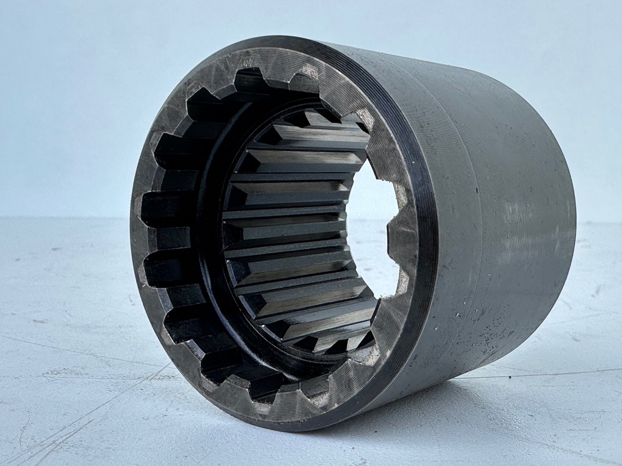 Liebherr Nabe. ID-Nr.90019646. SAT325/274. R946, R950, RZG390. #90019646.FR.40254# - Поворотный редуктор для Гусеничных экскаваторов: фото 3 Liebherr Nabe. ID-Nr.90019646. SAT325/274. R946, R950, RZG390. #90019646.FR.40254# - Поворотный редуктор для Гусеничных экскаваторов: фото 3