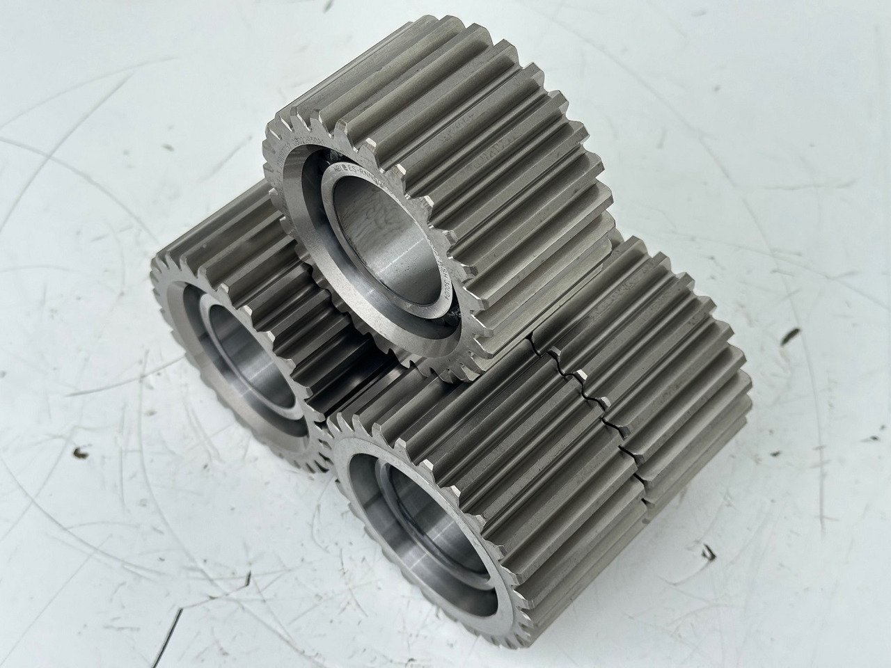 Liebherr Planetenrad ID-Nr.90204951. FAT325P114 - FAT325P115 - FAT325P119. A924,LH30,R914 COMP,R914 RAIL,LOS914,LOS920,R918,R920,R922. #14213745.20.01# - Бортовой редуктор для Строительной техники: фото 4 Liebherr Planetenrad ID-Nr.90204951. FAT325P114 - FAT325P115 - FAT325P119. A924,LH30,R914 COMP,R914 RAIL,LOS914,LOS920,R918,R920,R922. #14213745.20.01# - Бортовой редуктор для Строительной техники: фото 4