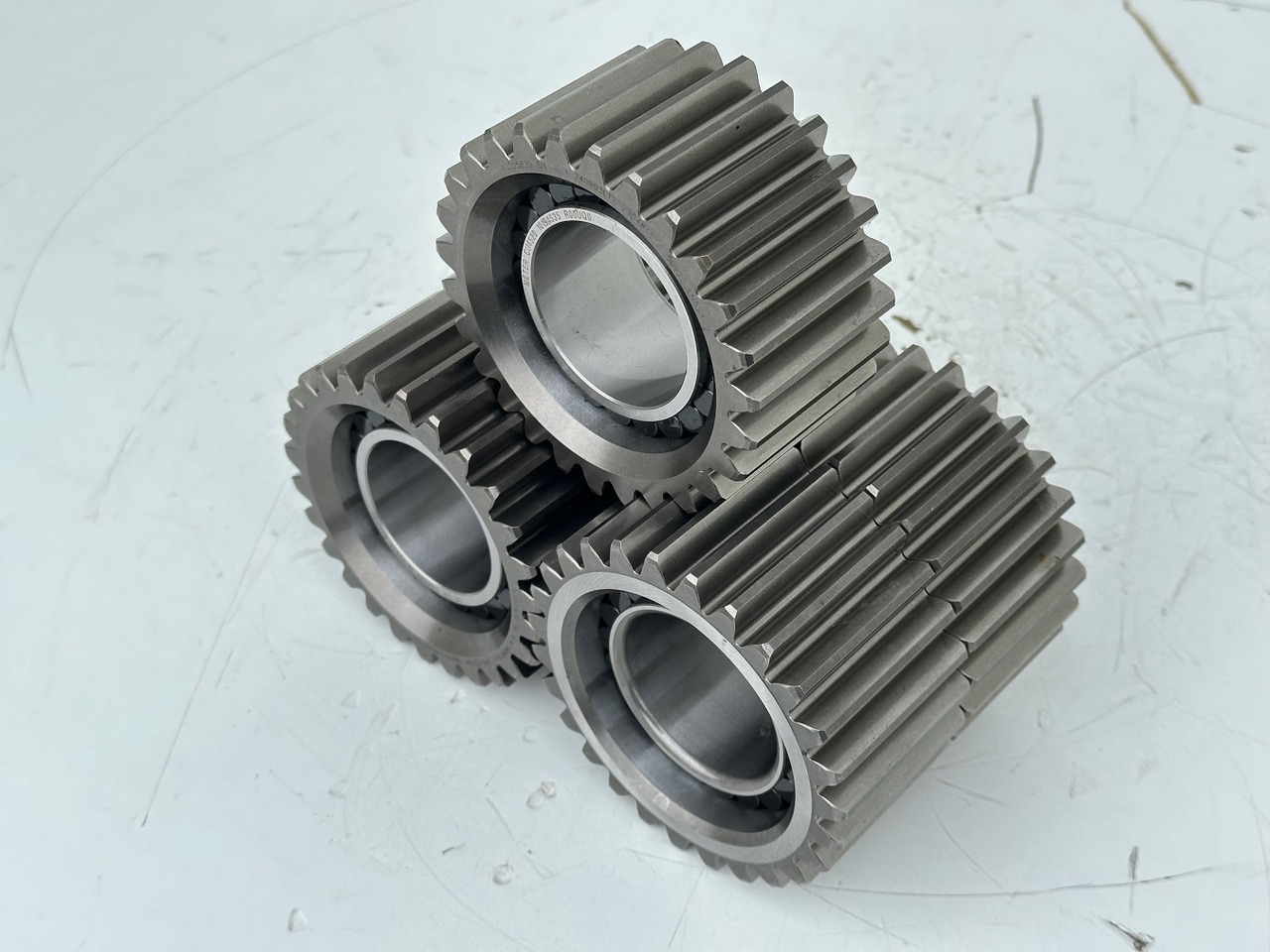 Liebherr Planetenrad ID-Nr.90205840. FAT350P126 - FAT350P138. R920 - R922 - R924 - R925 - R926 - R930 T. #90205840.22.05.02# - Бортовой редуктор для Гусеничных экскаваторов: фото 2 Liebherr Planetenrad ID-Nr.90205840. FAT350P126 - FAT350P138. R920 - R922 - R924 - R925 - R926 - R930 T. #90205840.22.05.02# - Бортовой редуктор для Гусеничных экскаваторов: фото 2