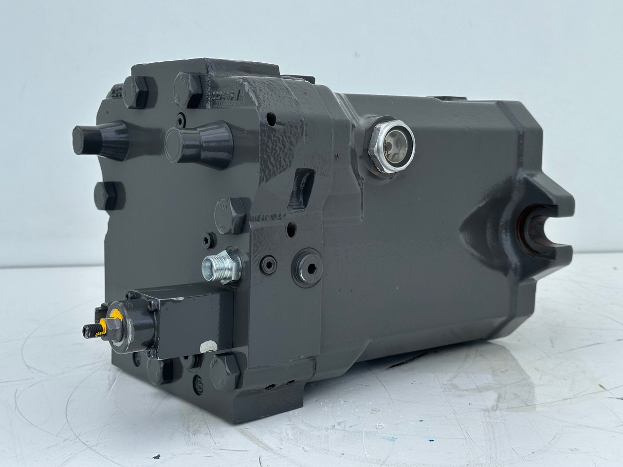 Linde Verstellmotor-Axialkolbenmotor Typ:HMV135-02 2710. #HMV135-02.2710# - Гидравлический мотор: фото 3 Linde Verstellmotor-Axialkolbenmotor Typ:HMV135-02 2710. #HMV135-02.2710# - Гидравлический мотор: фото 3