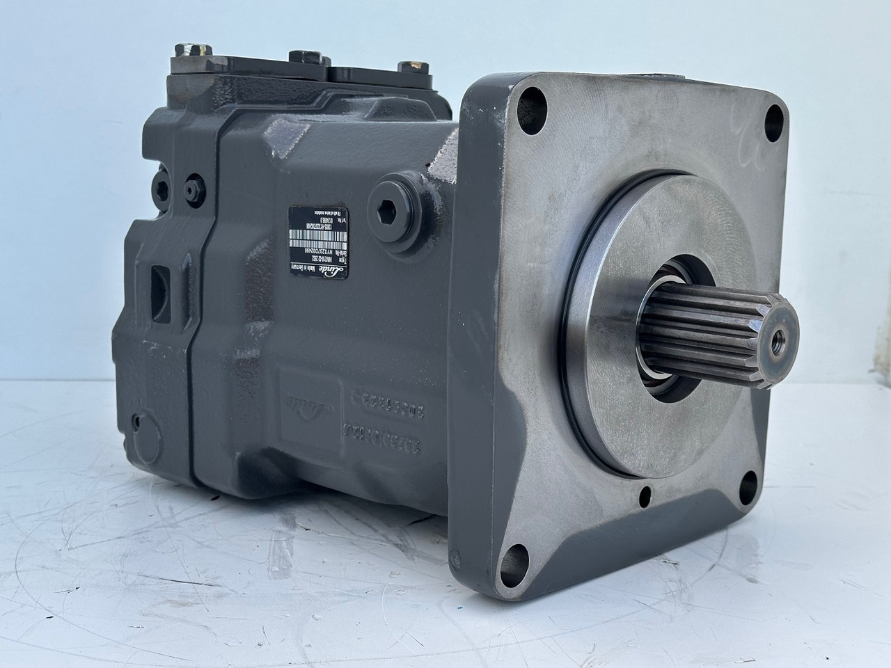 Linde Verstellmotor-Axialkolbenmotor Typ:HMV210-02 2532. #HMV210-02.2532# - Гидравлический мотор: фото 4 Linde Verstellmotor-Axialkolbenmotor Typ:HMV210-02 2532. #HMV210-02.2532# - Гидравлический мотор: фото 4