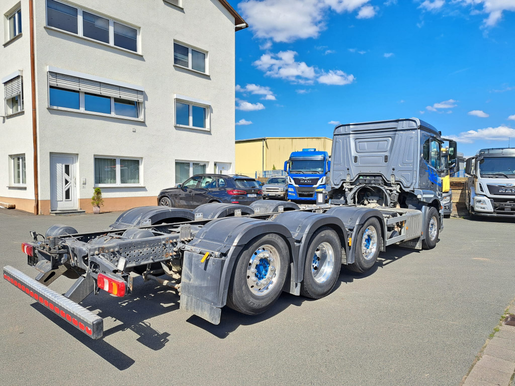 Mercedes Benz Actros 3243 8x2 1,2 & 4 Lenkachse, 2 & 4 Liftbar(Nr. 6051) - Грузовик-шасси: фото 5 Mercedes Benz Actros 3243 8x2 1,2 & 4 Lenkachse, 2 & 4 Liftbar(Nr. 6051) - Грузовик-шасси: фото 5