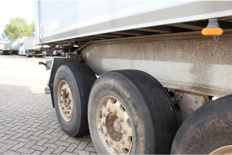 Самосвальный полуприцеп Benalu * 27 CUB * Lift Axle *: фото 11 Самосвальный полуприцеп Benalu * 27 CUB * Lift Axle *: фото 11