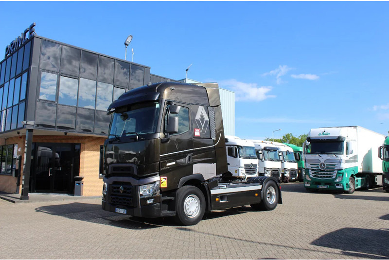 Renault T520 * RETARDER * 2 TANK * 2 BED * - Тягач: фото 1 Renault T520 * RETARDER * 2 TANK * 2 BED * - Тягач: фото 1