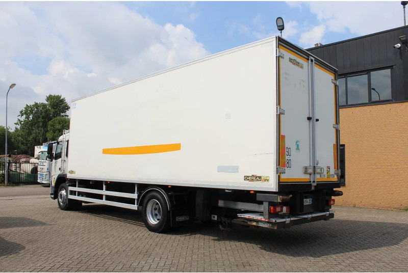 Volvo FM 330 * EURO5 * CARRIER SUPRA SILENT MT * - Рефрижератор: фото 2 Volvo FM 330 * EURO5 * CARRIER SUPRA SILENT MT * - Рефрижератор: фото 2