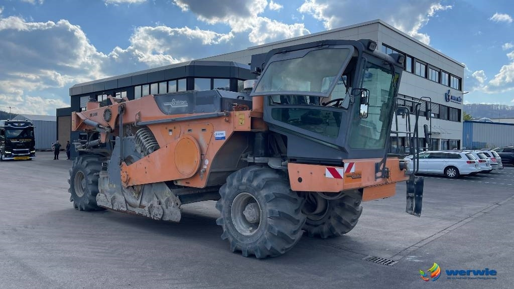 Wirtgen WR2400 - Асфальтоукладочная техника: фото 2 Wirtgen WR2400 - Асфальтоукладочная техника: фото 2