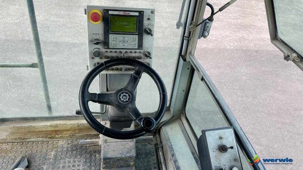 Асфальтоукладочная техника Wirtgen WR2400: фото 28 Асфальтоукладочная техника Wirtgen WR2400: фото 28