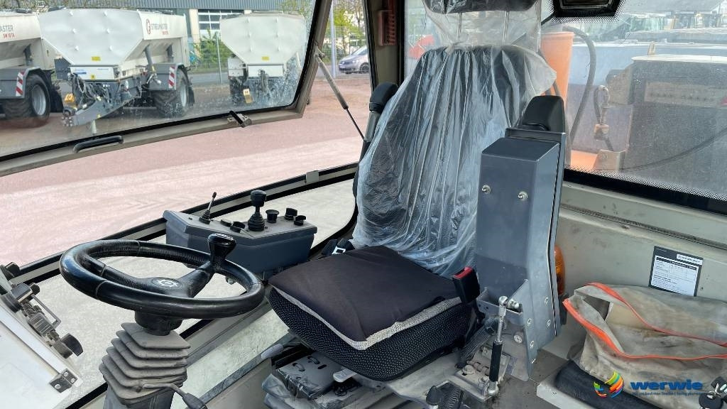 Асфальтоукладочная техника Wirtgen WR2400: фото 25 Асфальтоукладочная техника Wirtgen WR2400: фото 25