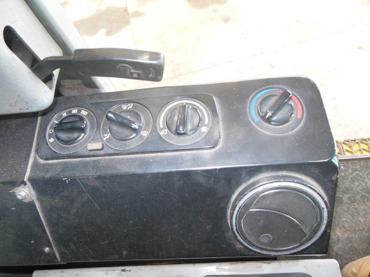 Дизельный погрузчик Hyundai 70D-7A: фото 23 Дизельный погрузчик Hyundai 70D-7A: фото 23