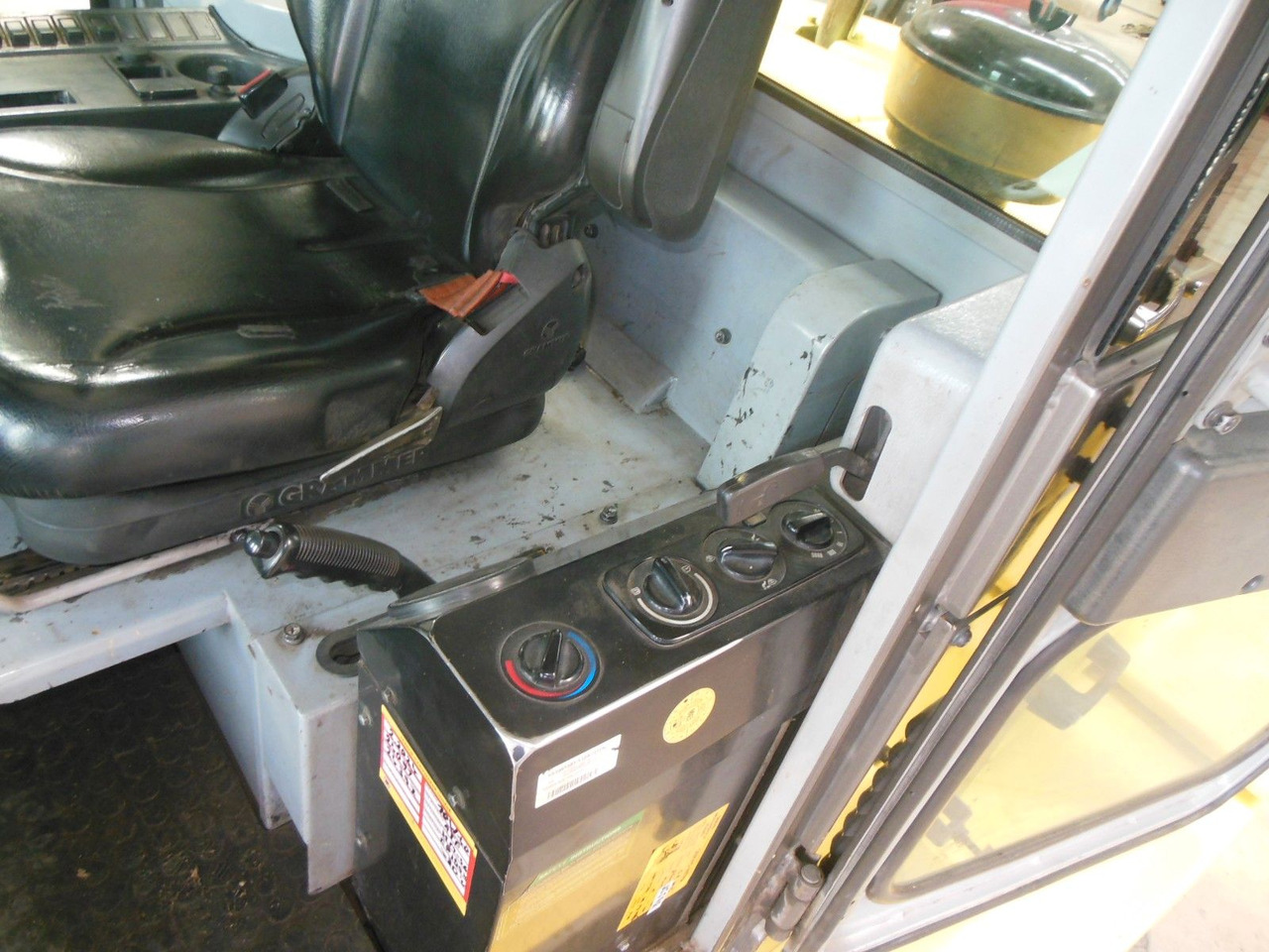 Дизельный погрузчик Hyundai 70D-7A: фото 16 Дизельный погрузчик Hyundai 70D-7A: фото 16