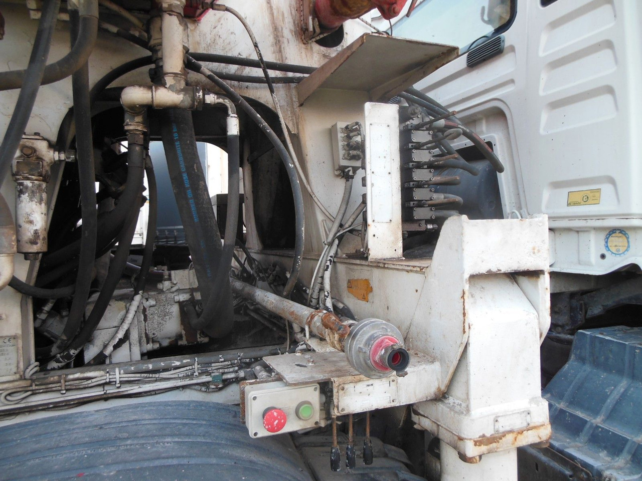 Автобетоносмеситель MAN TGA 35.410, 8X4, MIX + PUMPE 24M: фото 14