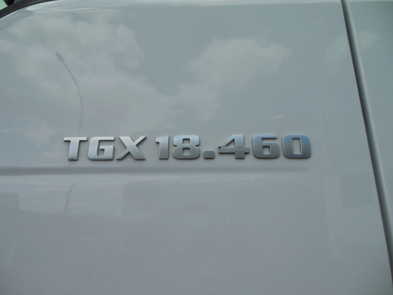 MAN TGX 18.460, XLX, VOLL LUFT, PRITSCHE 9,2M, TOP!! - Тентованный грузовик: фото 5 MAN TGX 18.460, XLX, VOLL LUFT, PRITSCHE 9,2M, TOP!! - Тентованный грузовик: фото 5