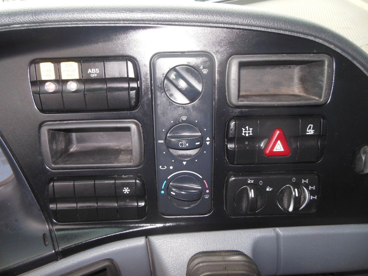 Самосвал Mercedes-Benz ACTROS 4144, 8X6, 3 PEDALE, MEILLER, BODRMATIC: фото 24