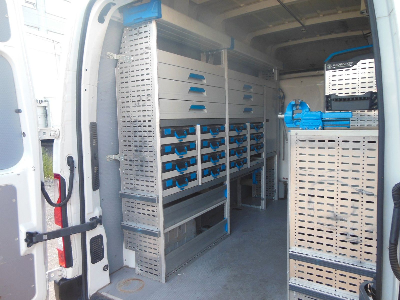 Цельнометаллический фургон Renault Master 2,3 DCI, Mobile Werkstatt: фото 9