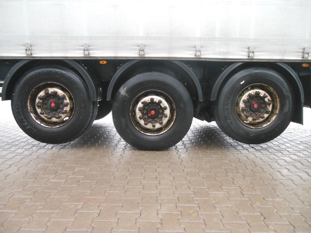 Schwarzmüller SPA 3/E, SAF, 2 LIFTACHSE - Тентованный полуприцеп: фото 5 Schwarzmüller SPA 3/E, SAF, 2 LIFTACHSE - Тентованный полуприцеп: фото 5