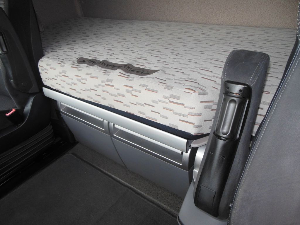 Тягач DAF XF 106.510 SSC, MANUELL, RETARDER, TOP STAND!!! DAF XF 106.510 SSC, MANUELL, RETARDER, TOP STAND!!!: фото 13