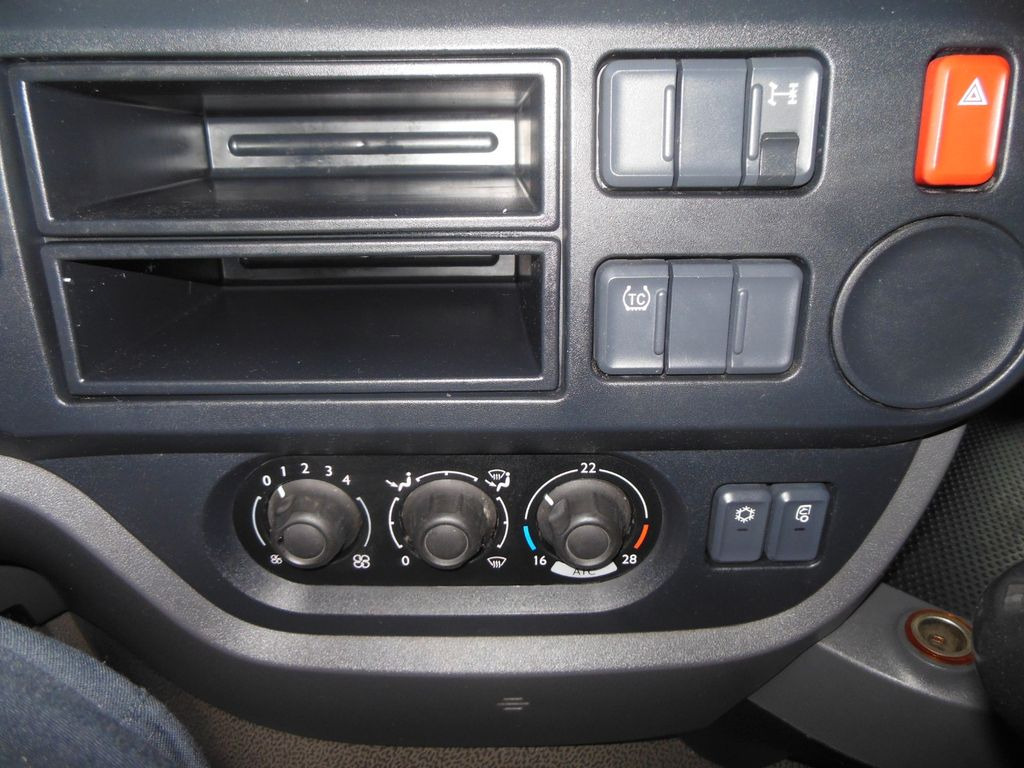 Тягач DAF XF 106.510 SSC, MANUELL, RETARDER, TOP STAND!!! DAF XF 106.510 SSC, MANUELL, RETARDER, TOP STAND!!!: фото 21