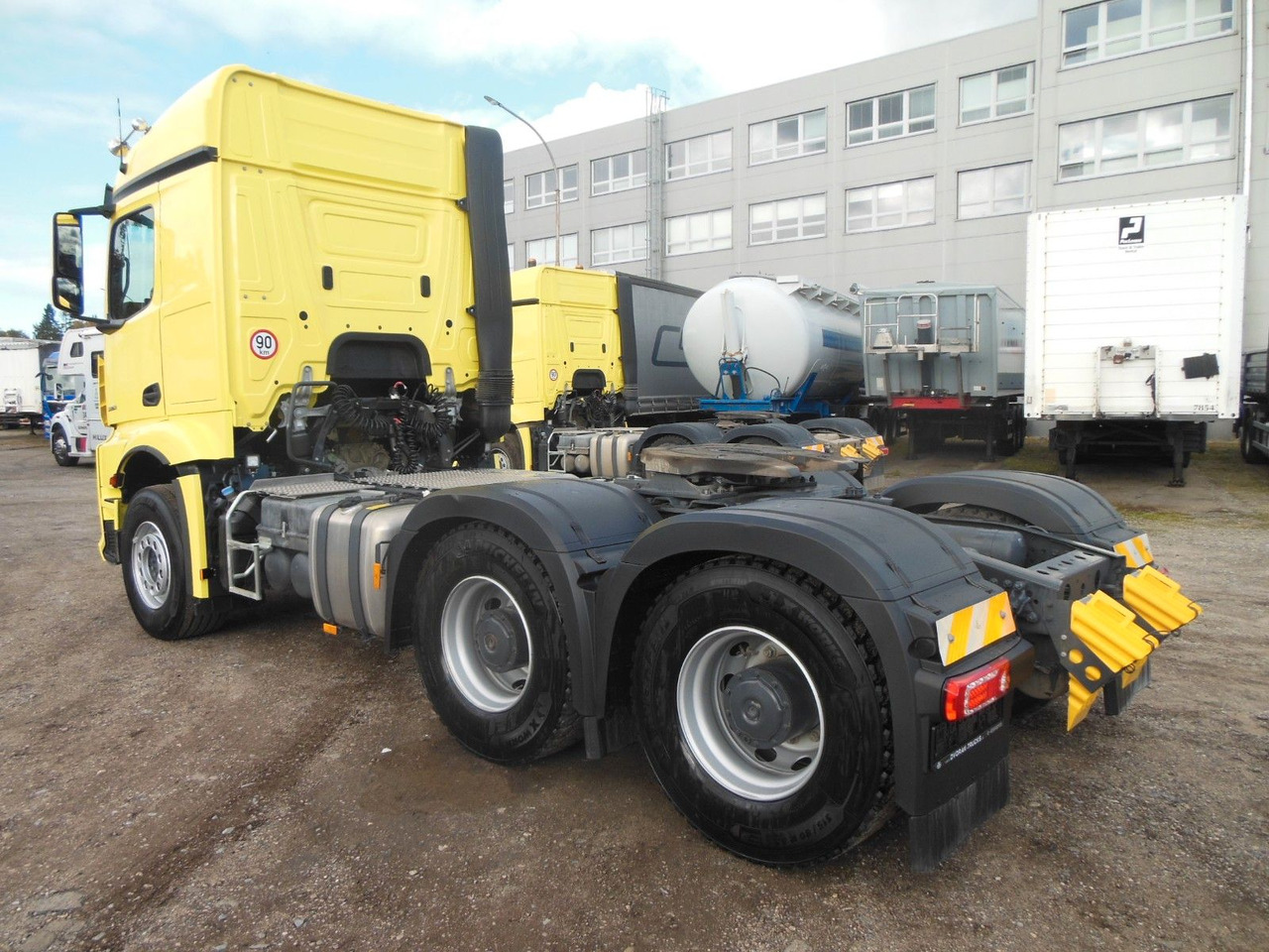 Mercedes-Benz ACTROS 3353, 6X4, 120.000 KG, TRK, 4 STÜCKS, - Тягач: фото 4 Mercedes-Benz ACTROS 3353, 6X4, 120.000 KG, TRK, 4 STÜCKS, - Тягач: фото 4