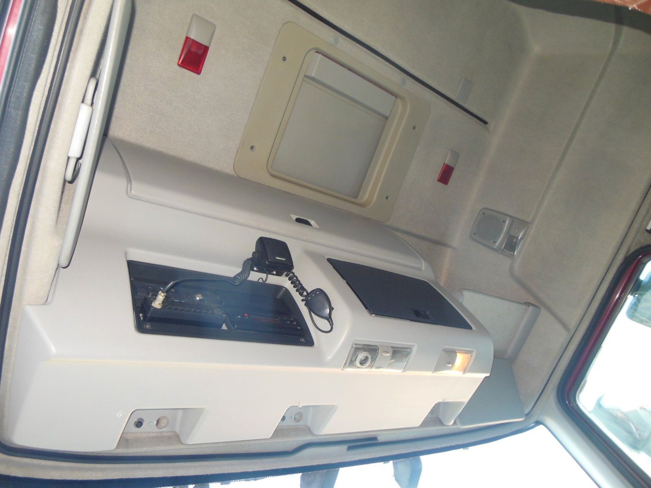 Тягач Renault PREMIUM 440.19 DXi: фото 10
