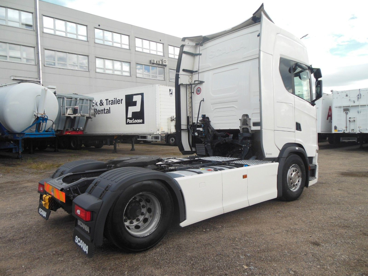 Scania S 450, VOLL LUFT, RETARDER, STANDKLIMA, TOP - Тягач: фото 3 Scania S 450, VOLL LUFT, RETARDER, STANDKLIMA, TOP - Тягач: фото 3