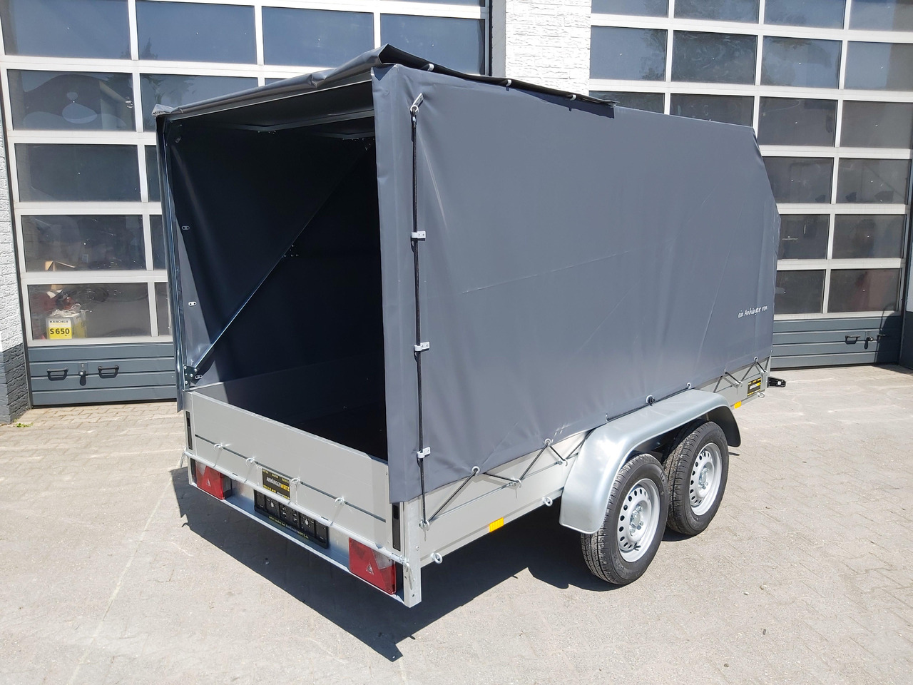 Aluliner Planen Anhänger GTT 2000 301x151x150cm Plane grau schräg (M) 2000kg Aktion - Тентованный прицеп: фото 4 Aluliner Planen Anhänger GTT 2000 301x151x150cm Plane grau schräg (M) 2000kg Aktion - Тентованный прицеп: фото 4