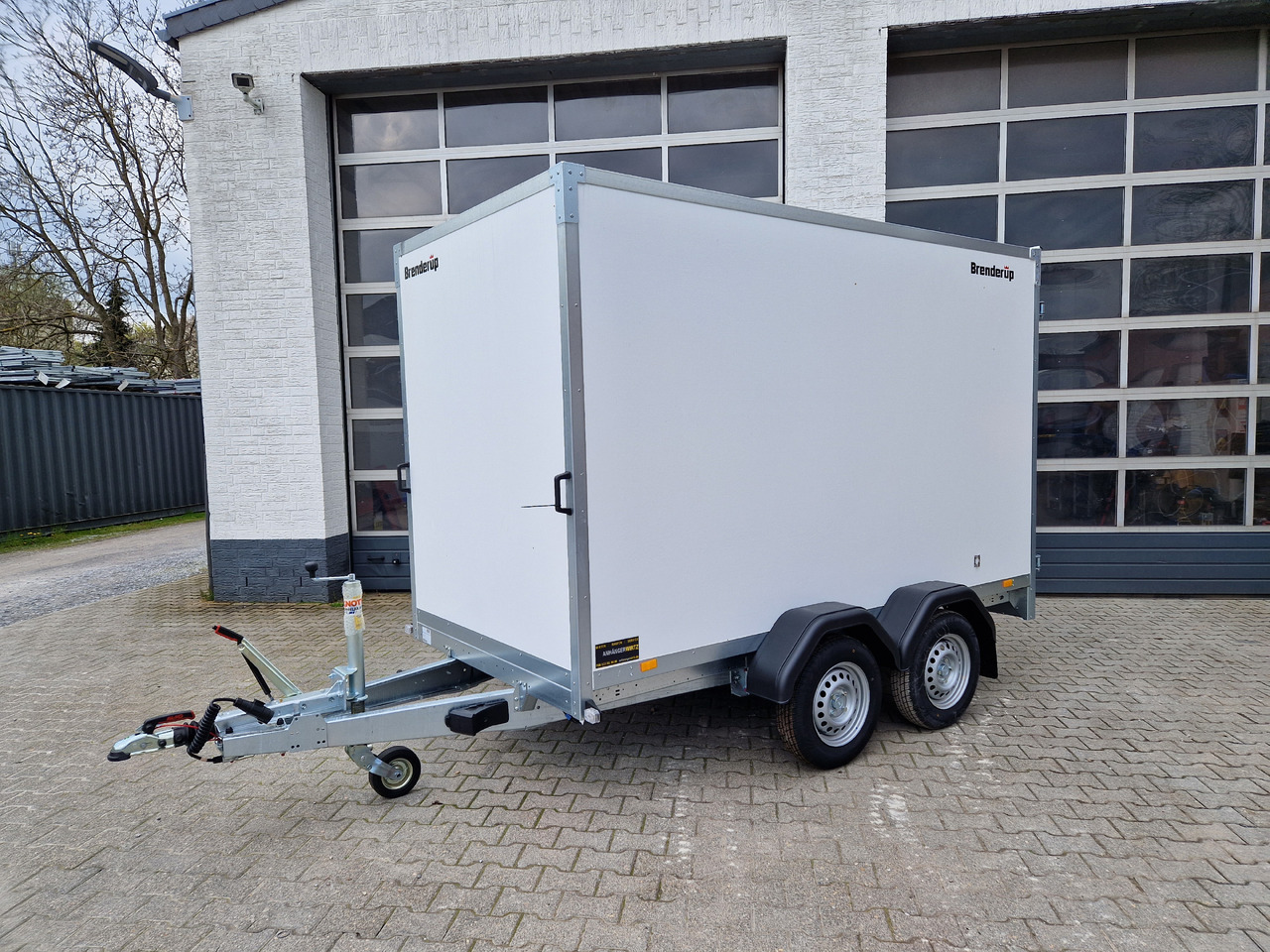 Brenderup Cargo Dynamic CD300 TB D 300x155x185cm Hecktüren Wabenwände (M) 2000kg - Прицеп-фургон: фото 2 Brenderup Cargo Dynamic CD300 TB D 300x155x185cm Hecktüren Wabenwände (M) 2000kg - Прицеп-фургон: фото 2