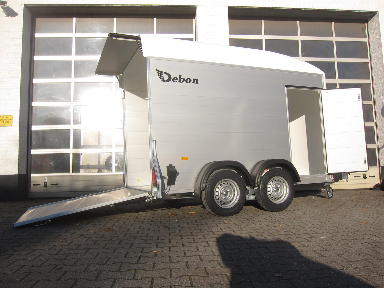 Cargo Roadster 500 312x167x199cm Alu Poly white Seitentür Pullman 100km/H 2000kg - Прицеп-фургон: фото 1 Cargo Roadster 500 312x167x199cm Alu Poly white Seitentür Pullman 100km/H 2000kg - Прицеп-фургон: фото 1