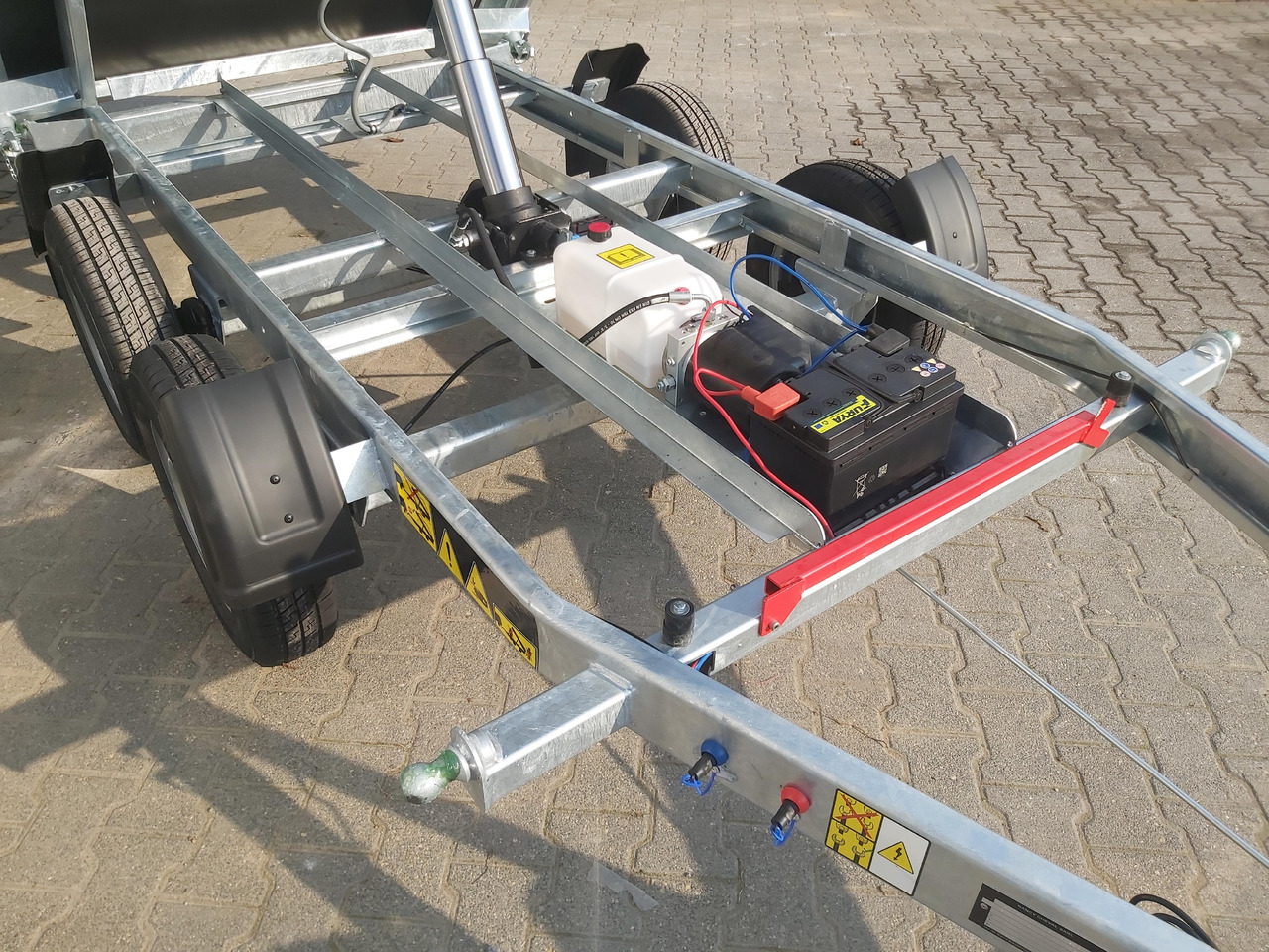 Cheval Liberte Debon Kipper PW 2.4 Basic Elektro 305x180x35cm 2600kg Modell 2024 - Самосвальный прицеп: фото 5 Cheval Liberte Debon Kipper PW 2.4 Basic Elektro 305x180x35cm 2600kg Modell 2024 - Самосвальный прицеп: фото 5