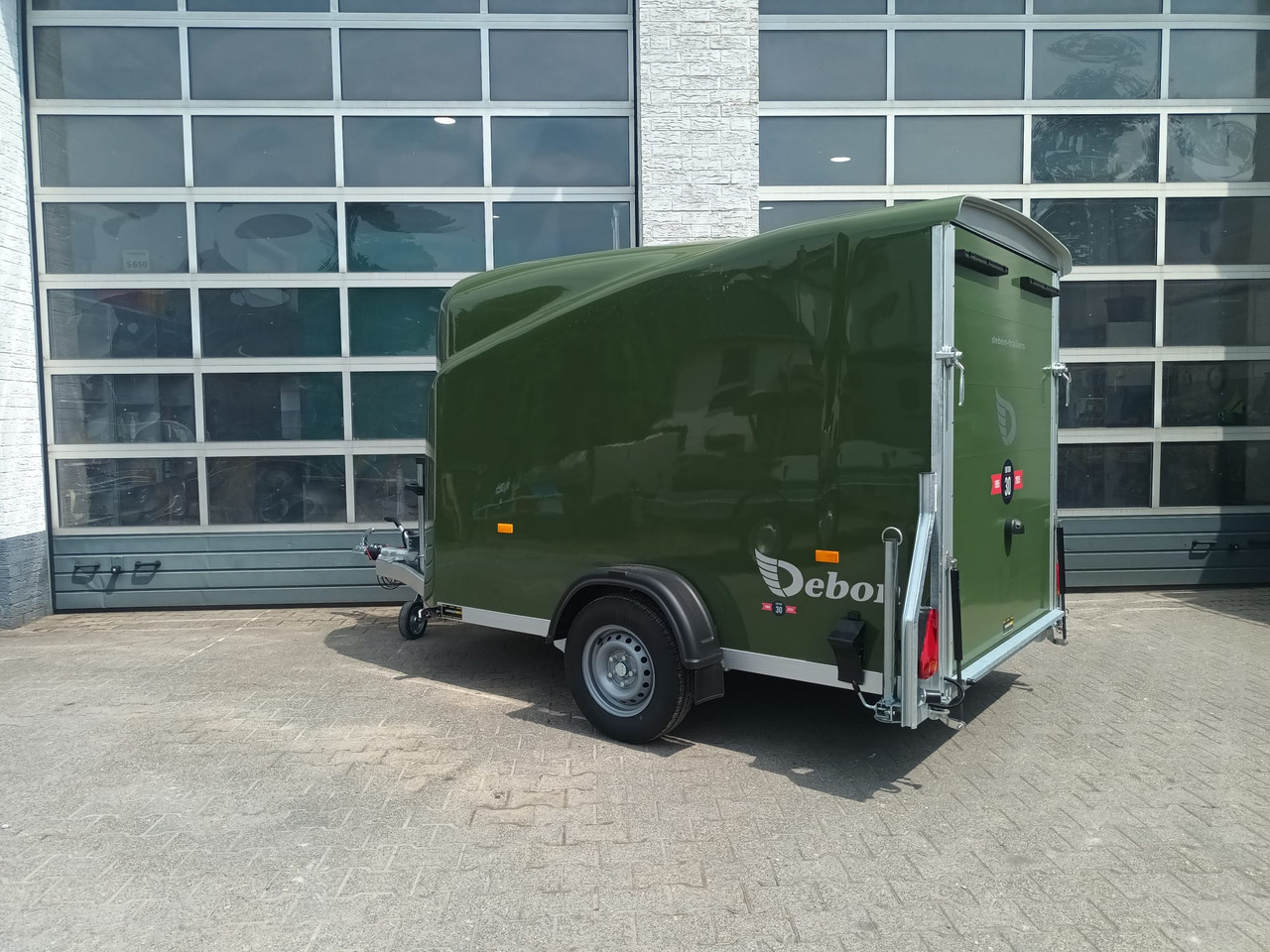 Debon Cargo 1300 300x152x168cm natur green Seitentür Pullman 1300kg 100km/H Juli Aktion 2025 - Прицеп для легкового автомобиля: фото 5 Debon Cargo 1300 300x152x168cm natur green Seitentür Pullman 1300kg 100km/H Juli Aktion 2025 - Прицеп для легкового автомобиля: фото 5