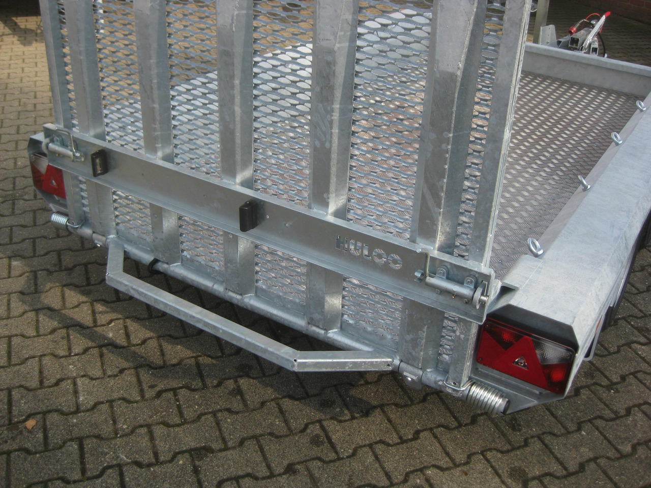 Прицеп для спецтехники HULCO TERRAX Aluboden 294x150x27cm Heckrampe 100cm (M) 3000kg Abverkauf: фото 6