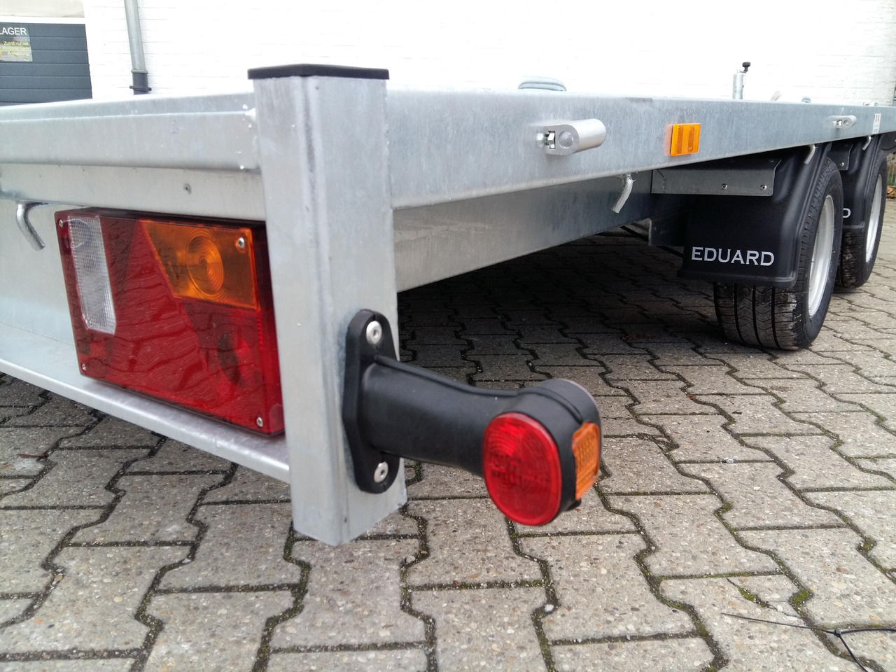 Hochlader 406x220cm flach niedrig Fahrgestell 10" LFH 56cm (XL+) 3000kg - Прицеп бортовой/ Платформа: фото 5 Hochlader 406x220cm flach niedrig Fahrgestell 10" LFH 56cm (XL+) 3000kg - Прицеп бортовой/ Платформа: фото 5