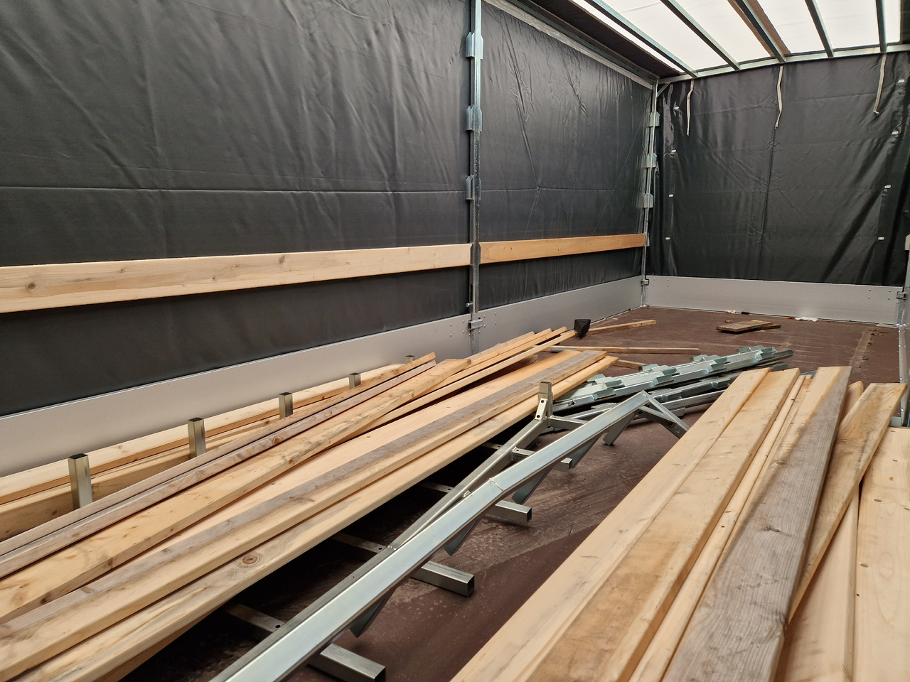 Тентованный прицеп MEDAX - 2 3000 611x203x210cm Hochplane 12" niedrig Fahrwerk 3000kg: фото 10