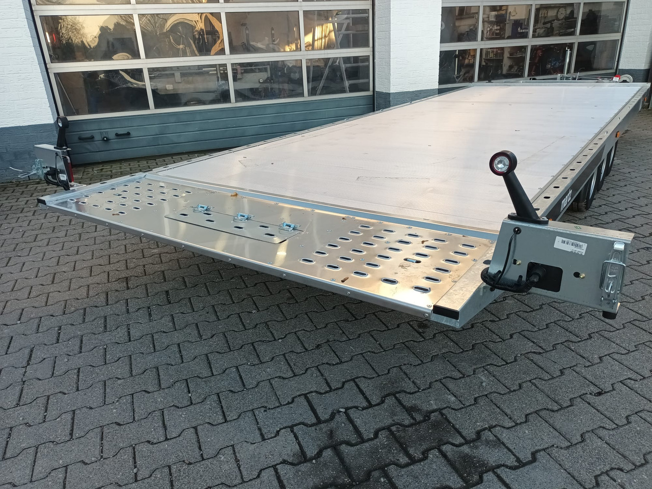 Прицеп-автовоз Martz Cartrailer GT KIPP 580/3 3,5T 580x215cm Profi Aluboden Winde Tridem 10" 3500kg 100 km/H: фото 12