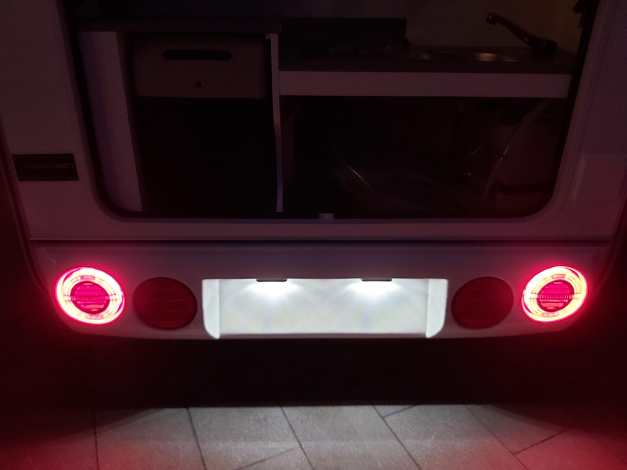 Прицеп дача Mini Camper Mini Tommy TMC25 Basic 252x140x121cm 100 km/H 750kg ungebremst Januar AKTION: фото 13