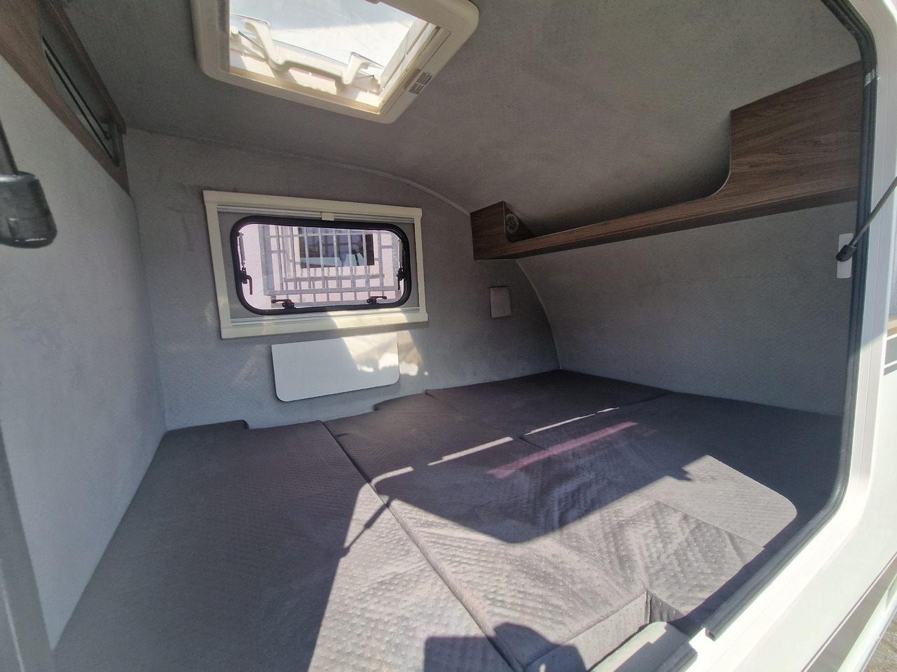Mini Camper Mini Tommy TMC25 Basic 252x140x121cm 750kg gebremst 100km/H - Прицеп для легкового автомобиля: фото 4 Mini Camper Mini Tommy TMC25 Basic 252x140x121cm 750kg gebremst 100km/H - Прицеп для легкового автомобиля: фото 4
