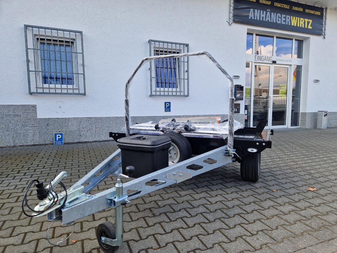 Motorradanhänger Motocamp 1 750 quer 200x107cm Motorrad Roller Fahrrad black 750kg - Прицеп для мотоцикла: фото 2 Motorradanhänger Motocamp 1 750 quer 200x107cm Motorrad Roller Fahrrad black 750kg - Прицеп для мотоцикла: фото 2