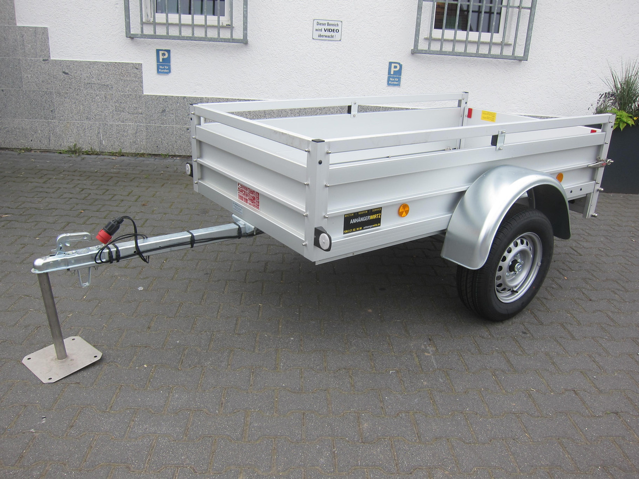 PKW Anhänger Koch Aluline+ U2 205x105x40cm ALUBODEN (XS) 750kg 100 km/H - Прицеп для легкового автомобиля: фото 2 PKW Anhänger Koch Aluline+ U2 205x105x40cm ALUBODEN (XS) 750kg 100 km/H - Прицеп для легкового автомобиля: фото 2