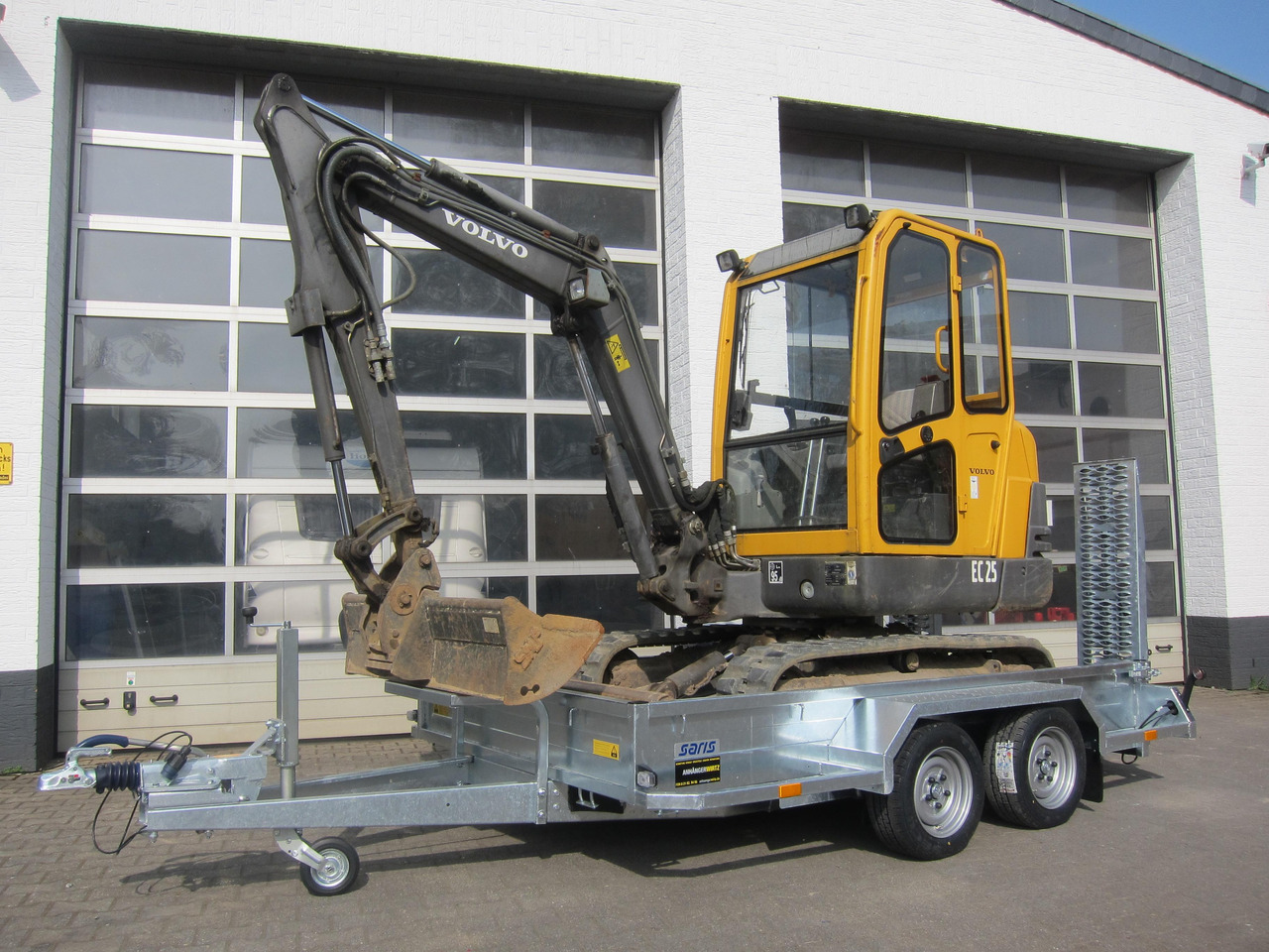 Saris Baggeranhänger Magnum Explorer 3000 V Rampen verschiebbar 3000kg Online Aktion - Прицеп для спецтехники: фото 1 Saris Baggeranhänger Magnum Explorer 3000 V Rampen verschiebbar 3000kg Online Aktion - Прицеп для спецтехники: фото 1