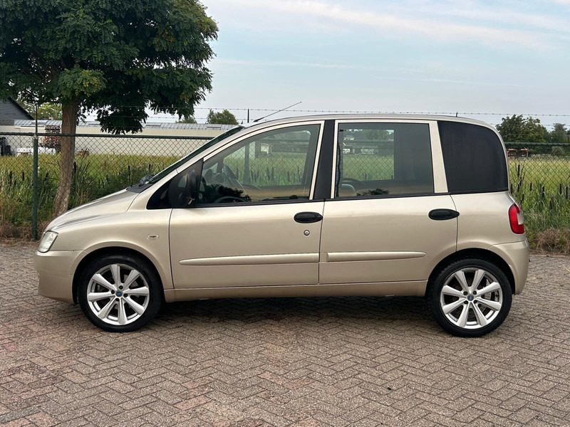 Fiat Multipla 1.9 EURO 4 DIESEL VAN - Легковой фургон: фото 2 Fiat Multipla 1.9 EURO 4 DIESEL VAN - Легковой фургон: фото 2