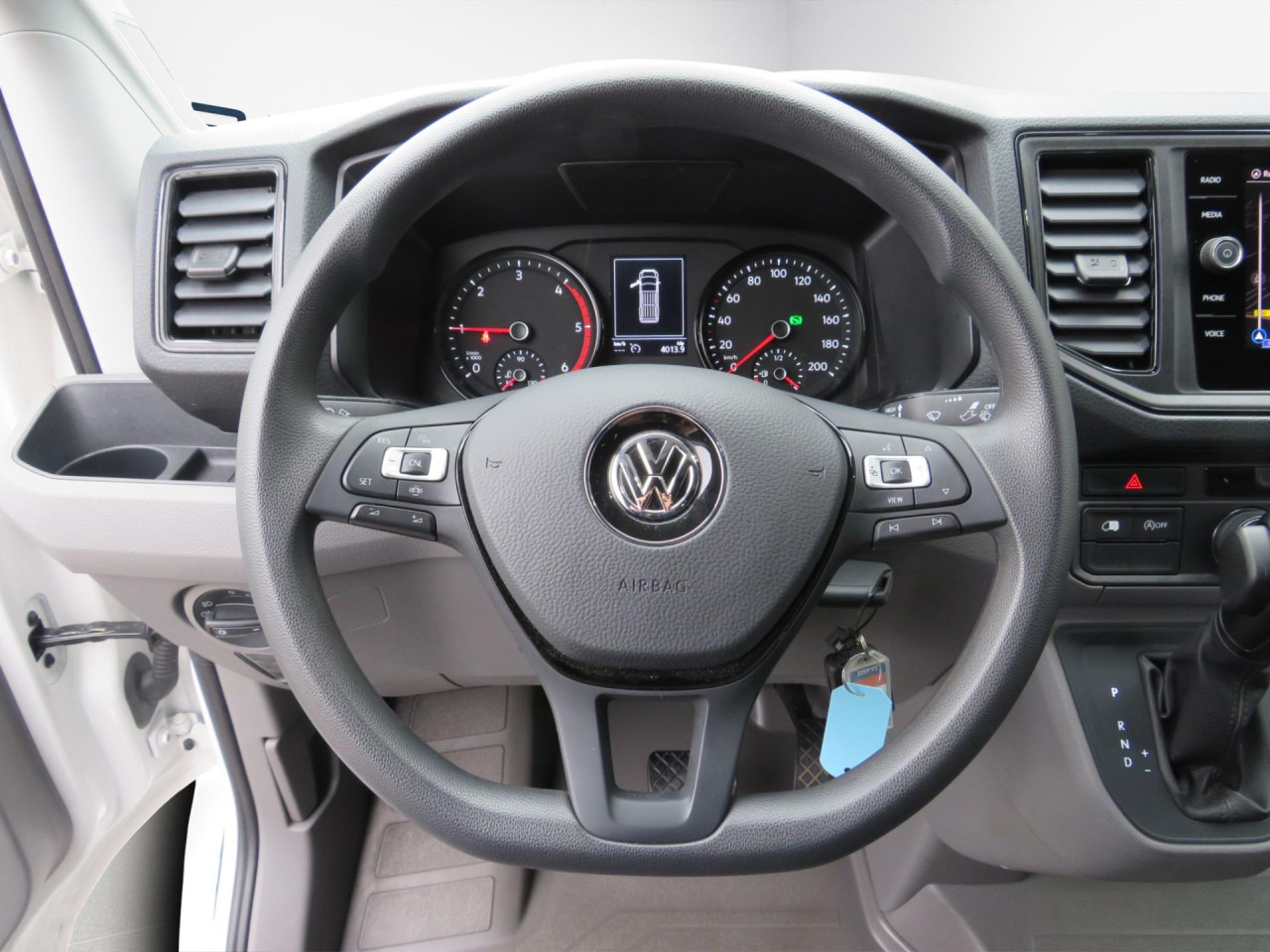 VOLKSWAGEN Crafter 35 L3H3 Kasten 4MOTION Navi ZV - Цельнометаллический фургон: фото 4 VOLKSWAGEN Crafter 35 L3H3 Kasten 4MOTION Navi ZV - Цельнометаллический фургон: фото 4