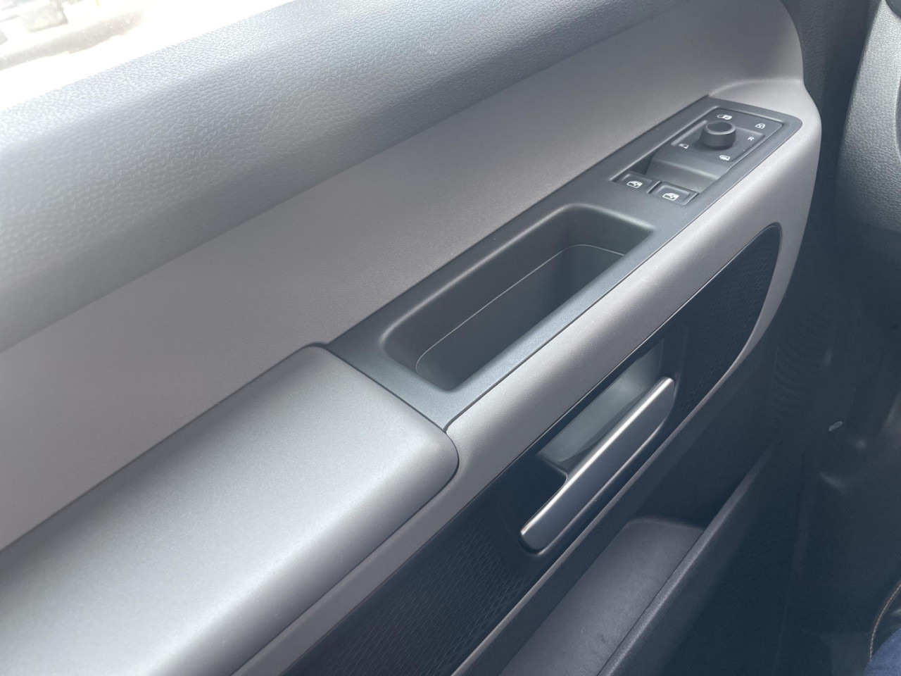 VOLKSWAGEN ID.Buzz Cargo 150 kW Klima AHK Navi - Легковой фургон, Электрический фургон: фото 5 VOLKSWAGEN ID.Buzz Cargo 150 kW Klima AHK Navi - Легковой фургон, Электрический фургон: фото 5