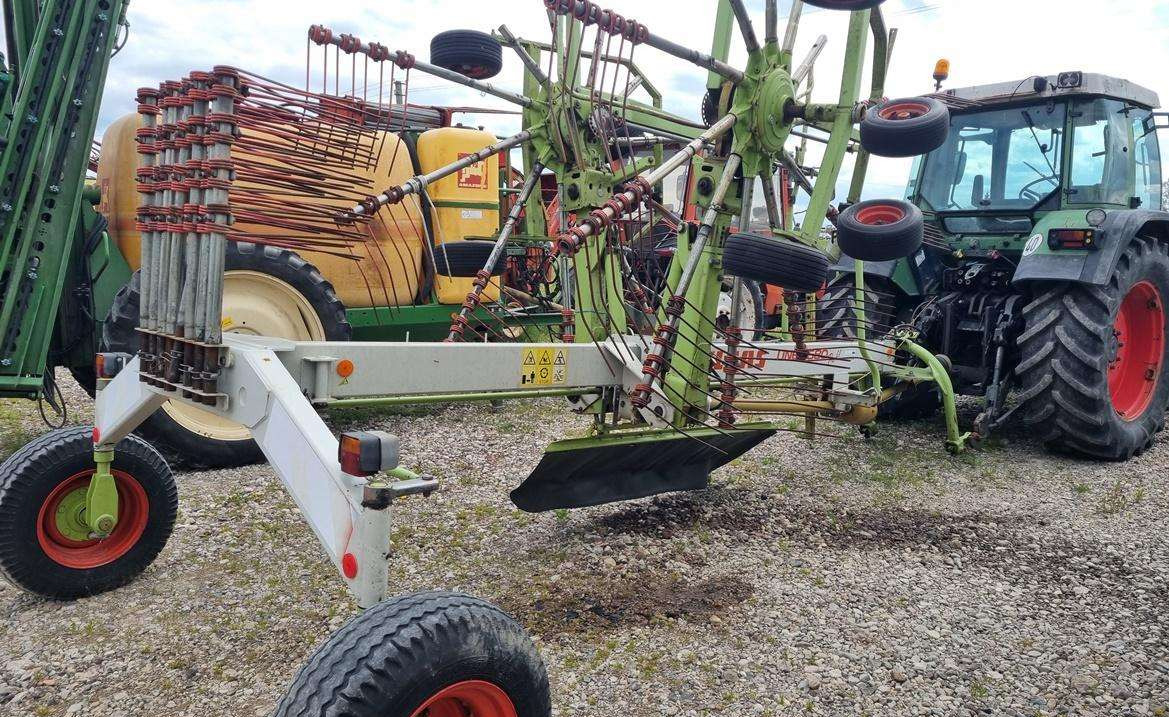 Claas Liner 680 - Сеноворошилка: фото 3 Claas Liner 680 - Сеноворошилка: фото 3