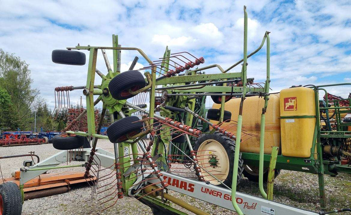 Claas Liner 680 - Сеноворошилка: фото 1 Claas Liner 680 - Сеноворошилка: фото 1