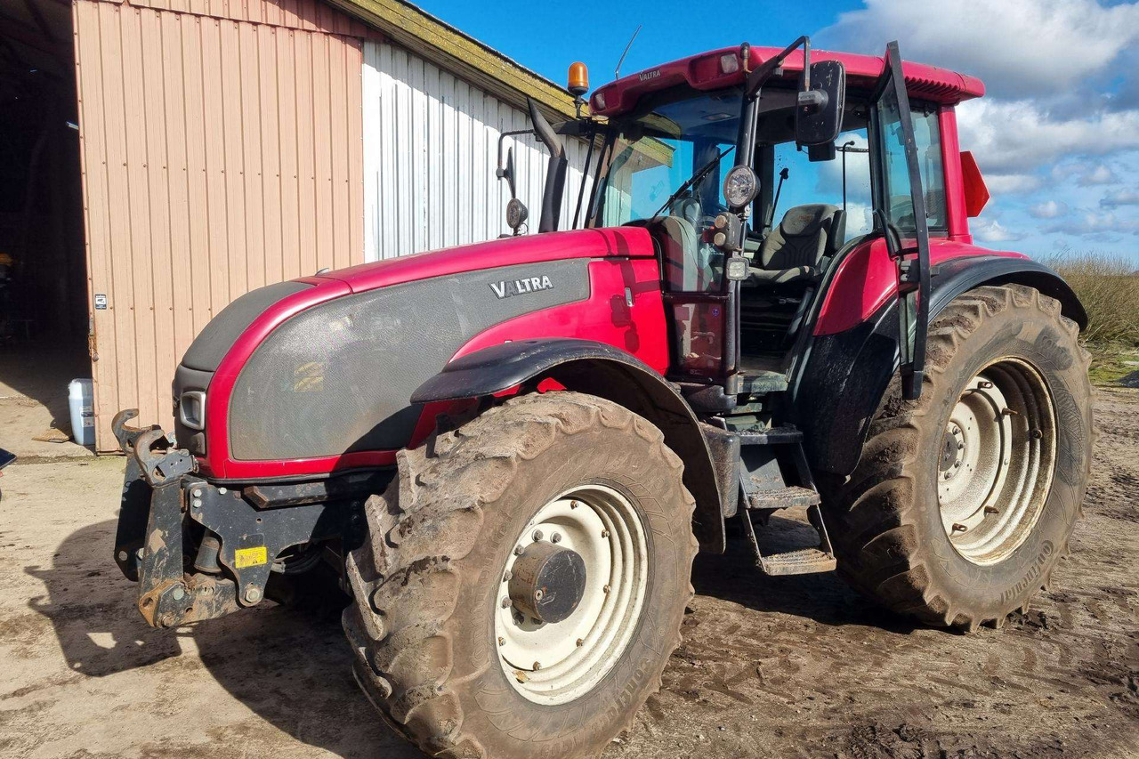 Valtra T190 - Трактор: фото 1 Valtra T190 - Трактор: фото 1