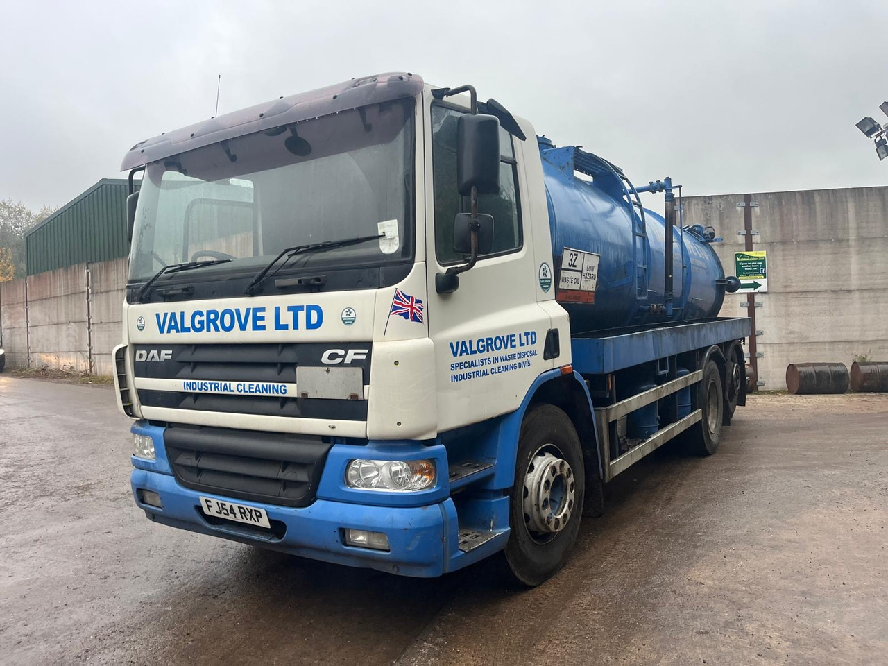 DAF 75 CF - Грузовик-цистерна: фото 1 DAF 75 CF - Грузовик-цистерна: фото 1