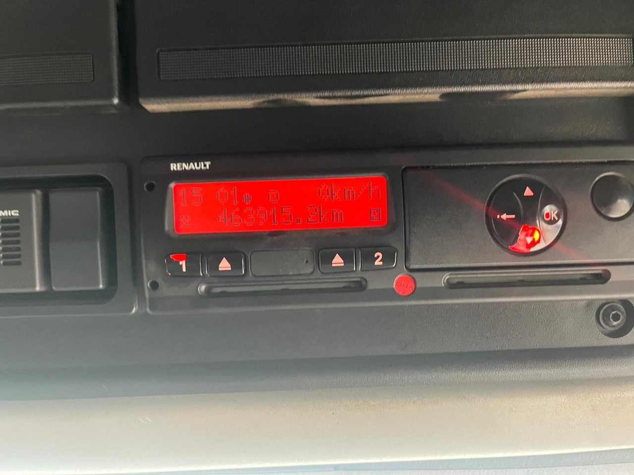 Renault Premium - Тентованный грузовик: фото 5 Renault Premium - Тентованный грузовик: фото 5